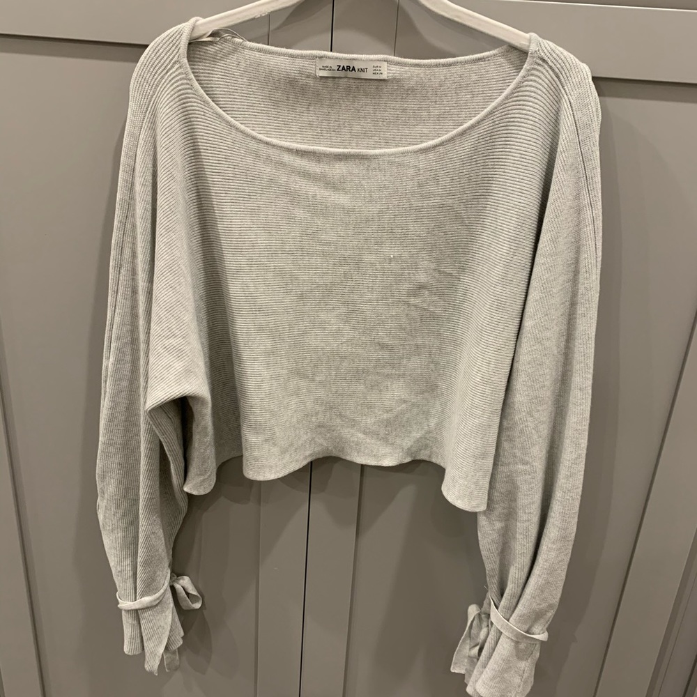 Zara Medium Knit cropped tie sleeve.